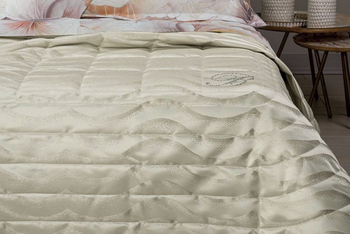 Quilt Jasmine ecrù Blumarine