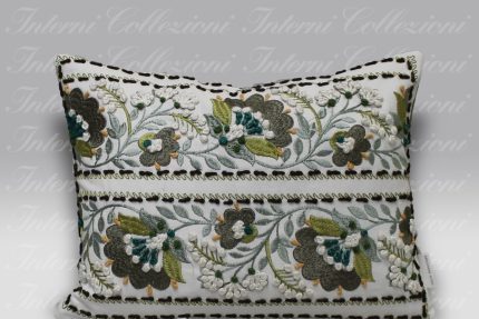 Cuscino Enamel Flower celadon Designers Guild