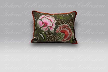 Cuscino Rose de Damas embroidered Designers Guild